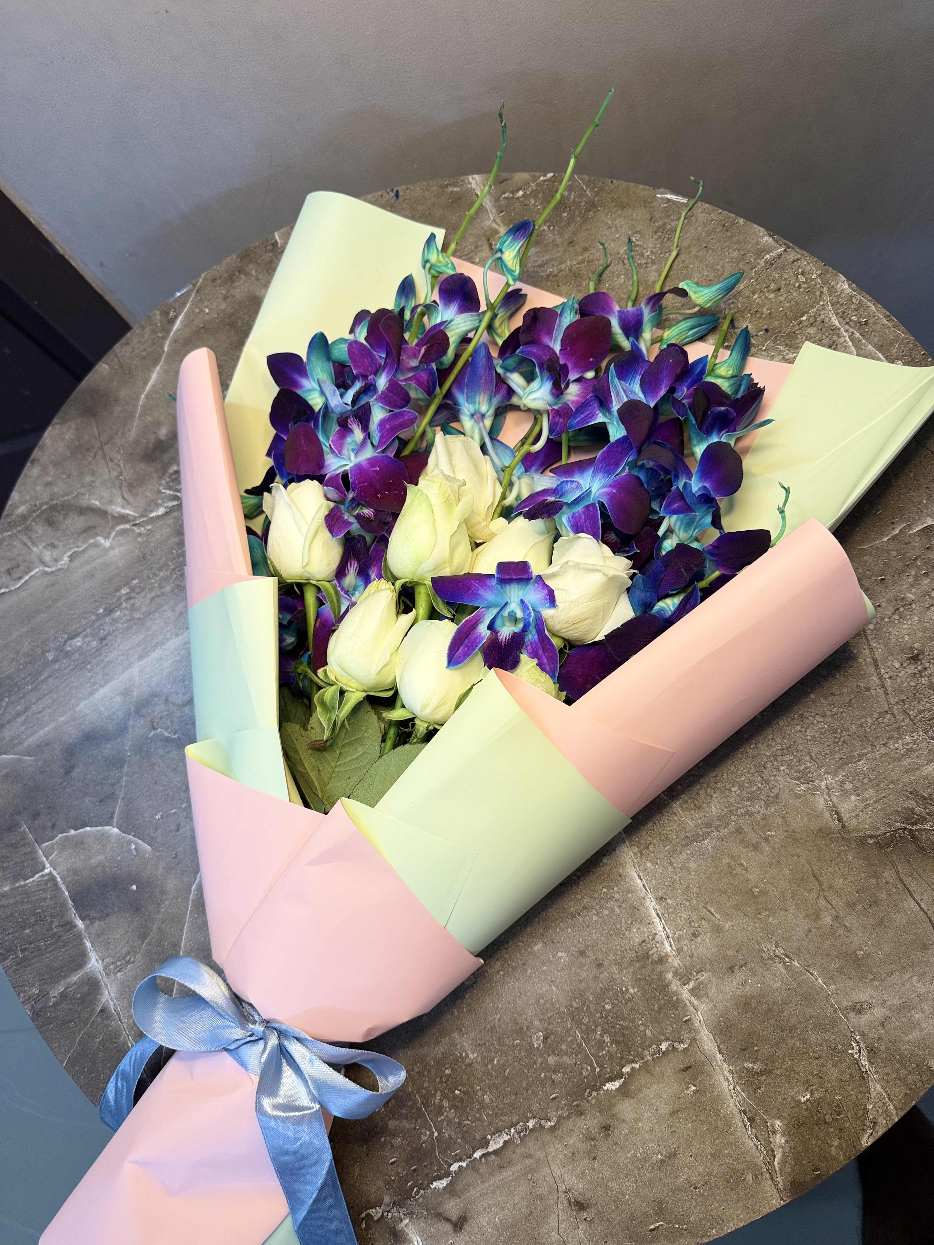 EXOTIC FLOWERS Orchid Majesty